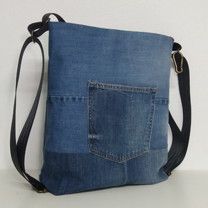 TaschenRucksack aus recycelten Jeans
